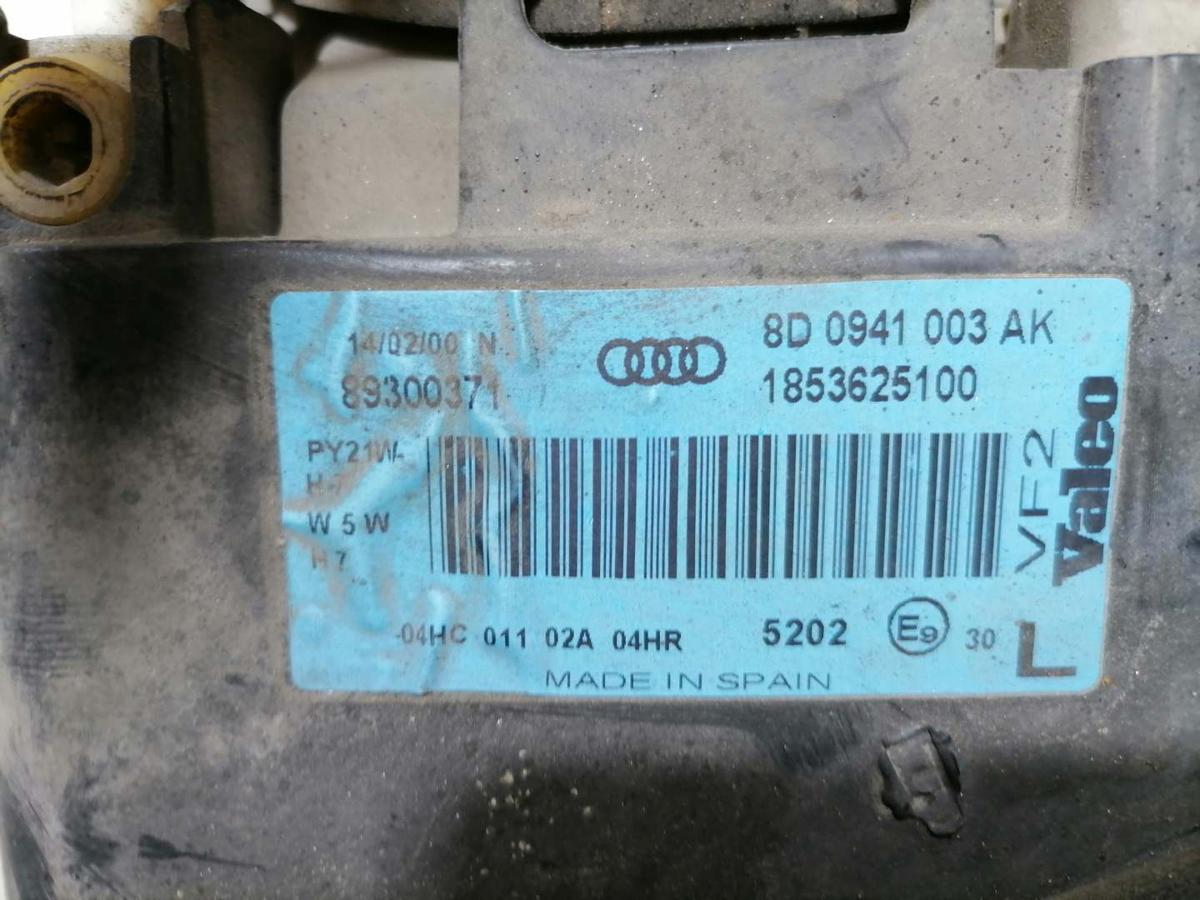 Audi A4 B5 Bj.2000 original Scheinwerfer links Halogen Valeo Facelift